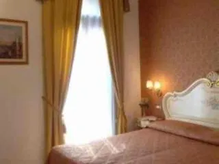 B&B Leonardo ヴェネツィア 2*,