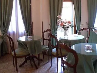 ונציה B&B Leonardo לינה וארוחת בוקר